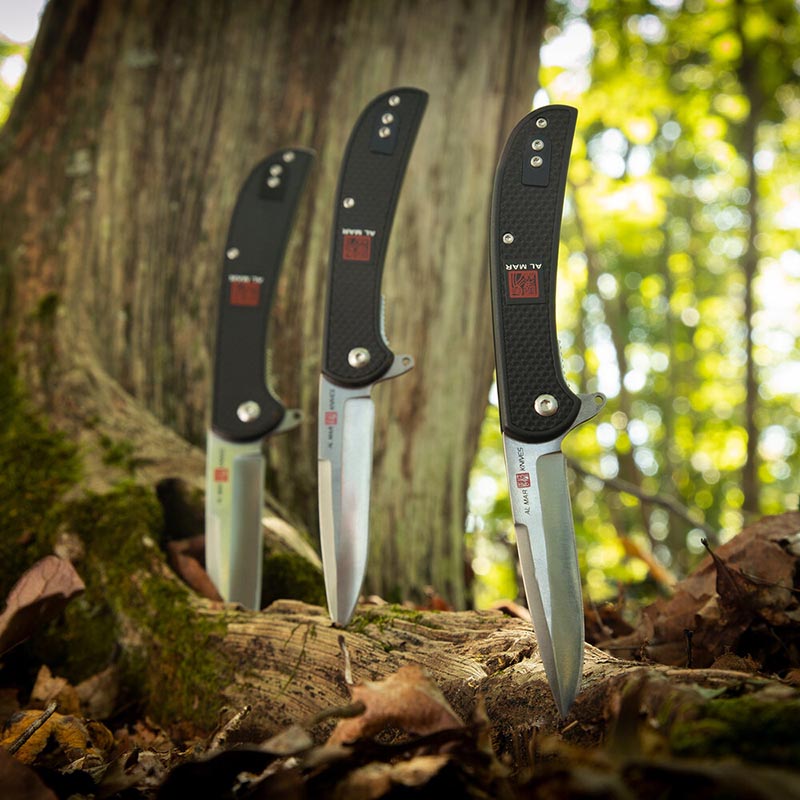 ultralight-knives-family-in-forest